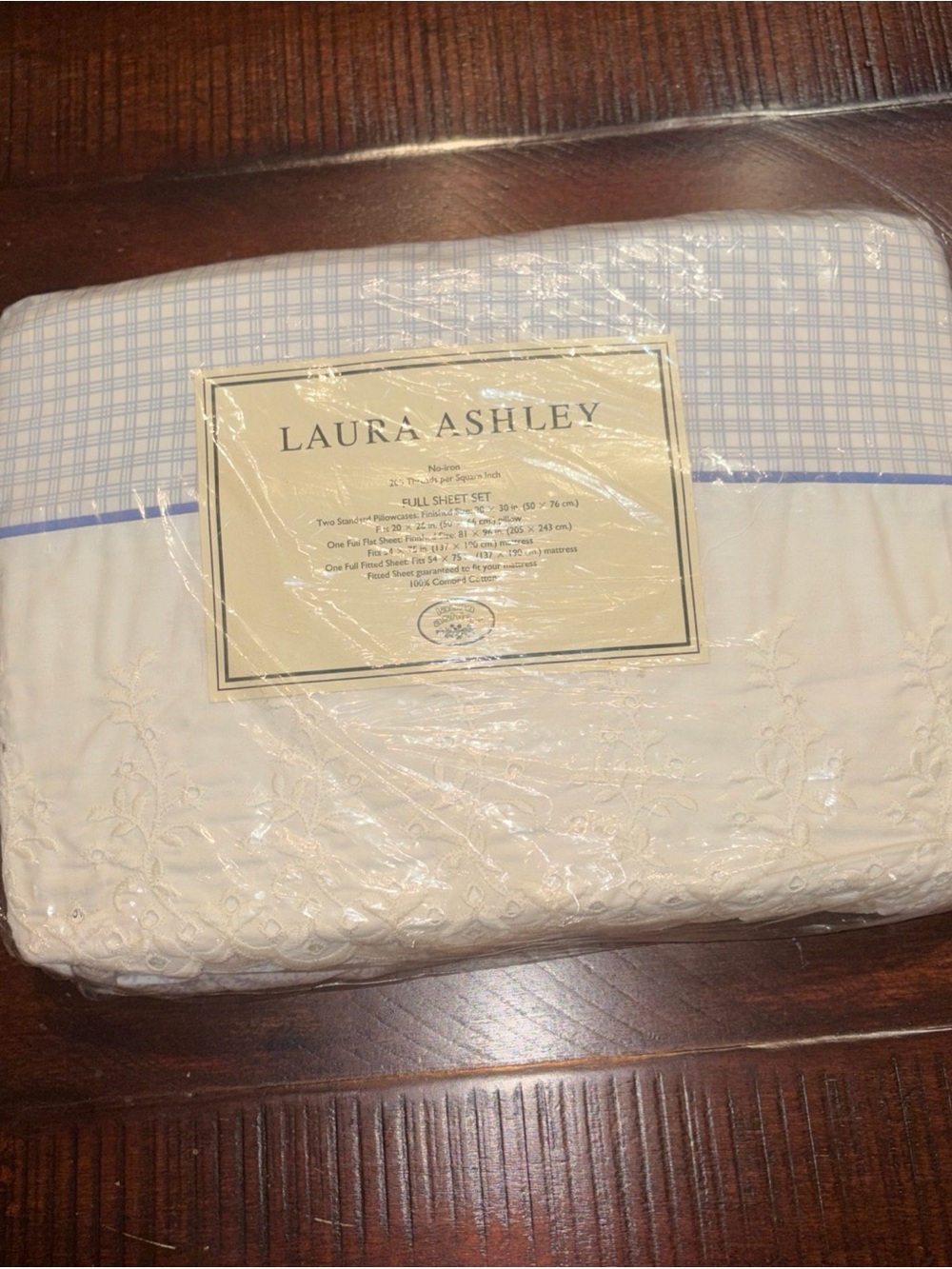 Laura Ashley Home Sophia Blue & White Full Sheet Set Eyelet Trim 200TC